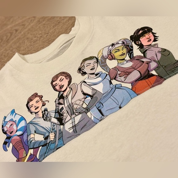 Star Wars: Women of the Galaxy Collection Features –Girls’ Size Large (10–12) - Picture 2 of 10